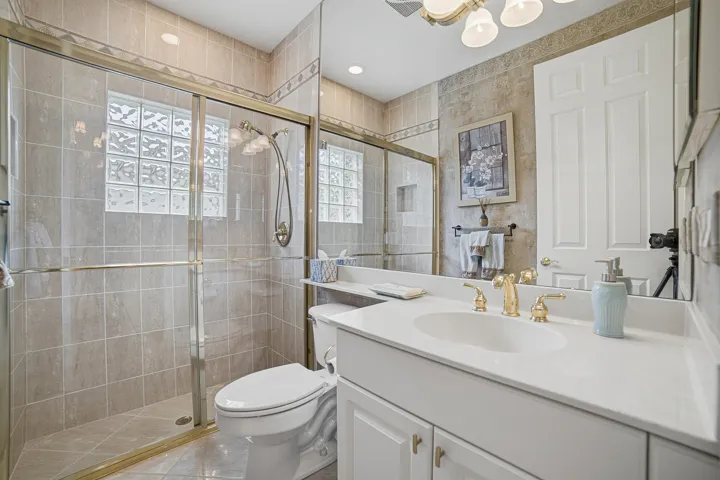 76-Bathroom