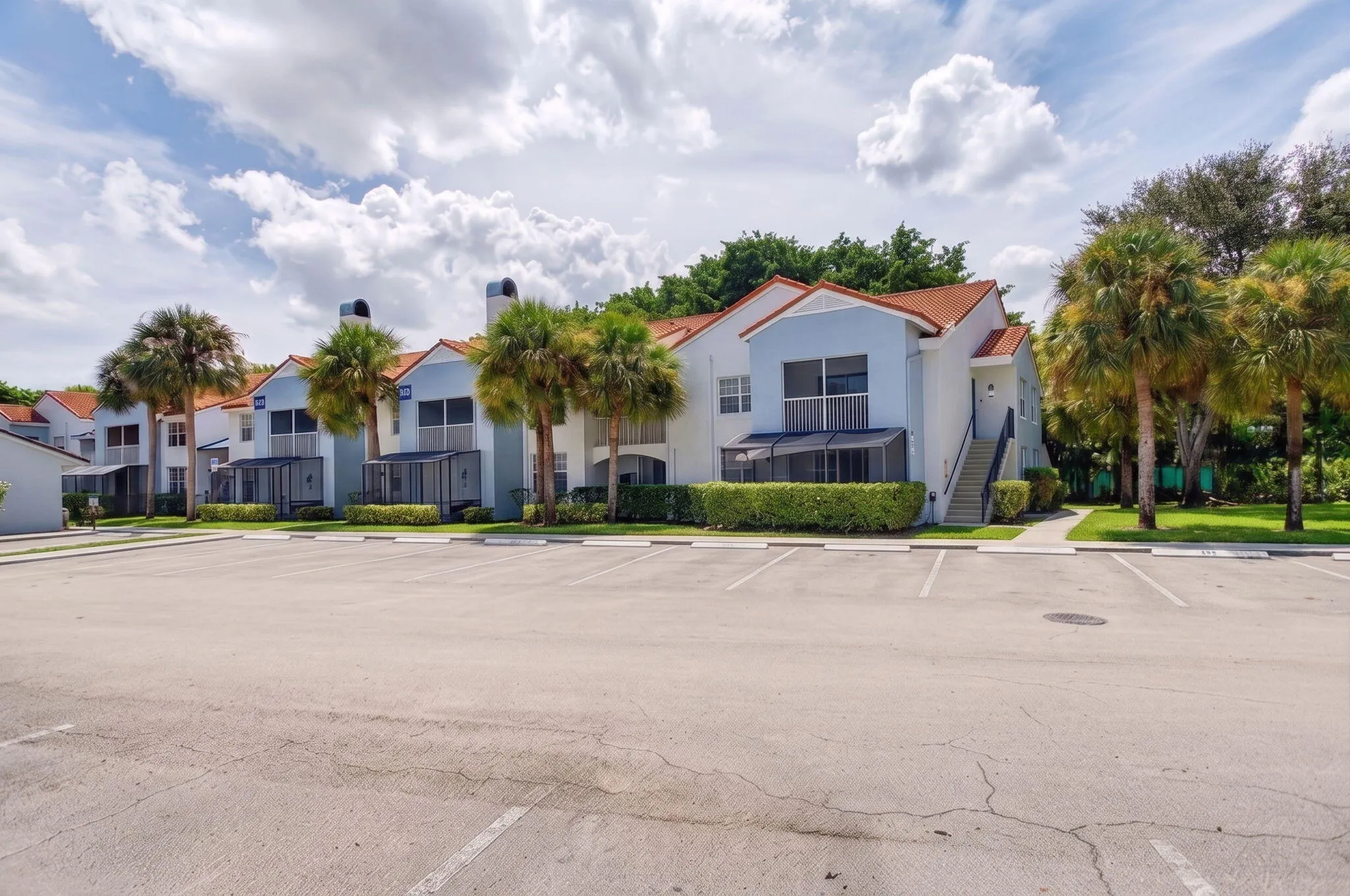 6-web-or-mls-Front Exterior