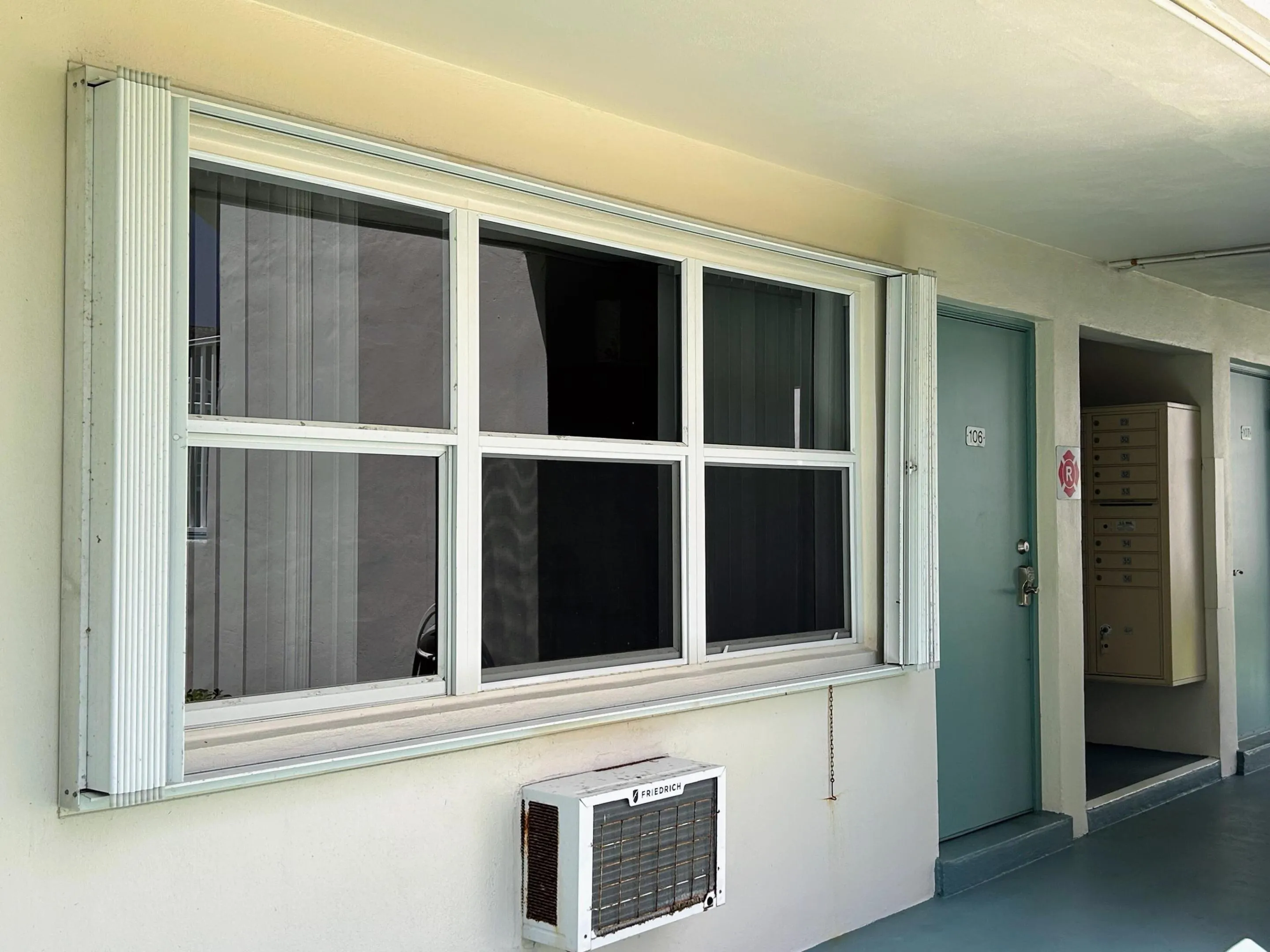 HURRICANE ACCORDION SHUTTERS