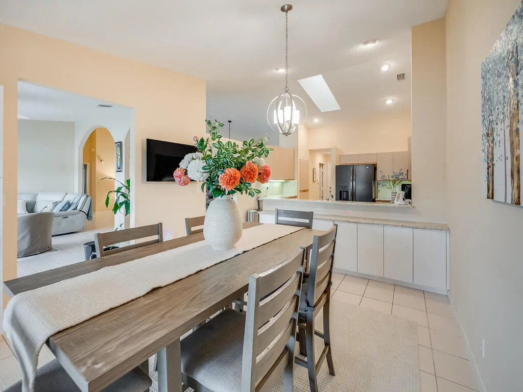 Extended Eat In Kitchen