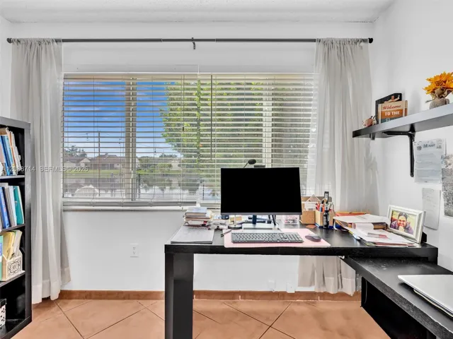 Work while soaking in your lake view