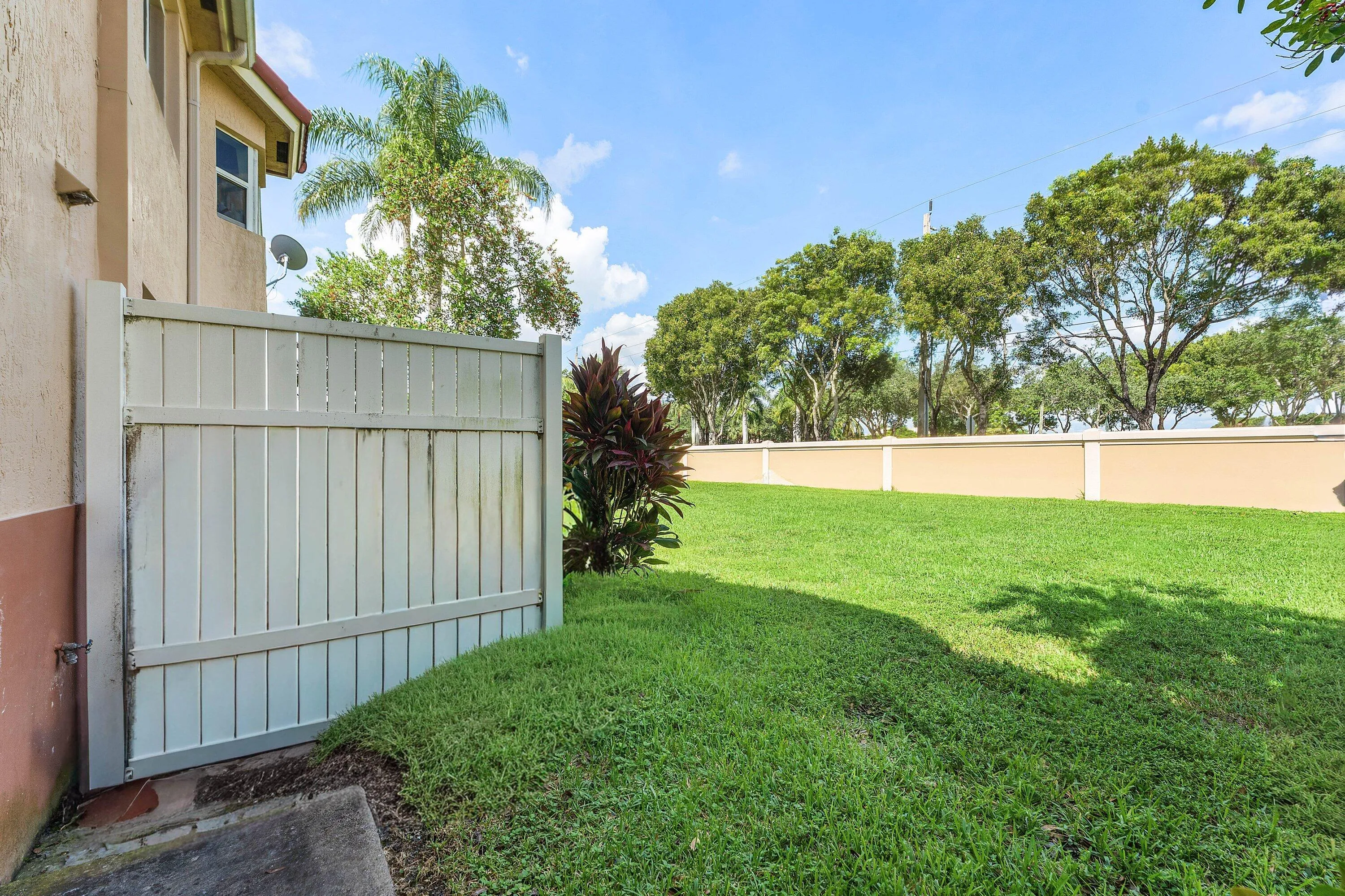 017-3516BriarBayBoulevard-103-WestPalmBe