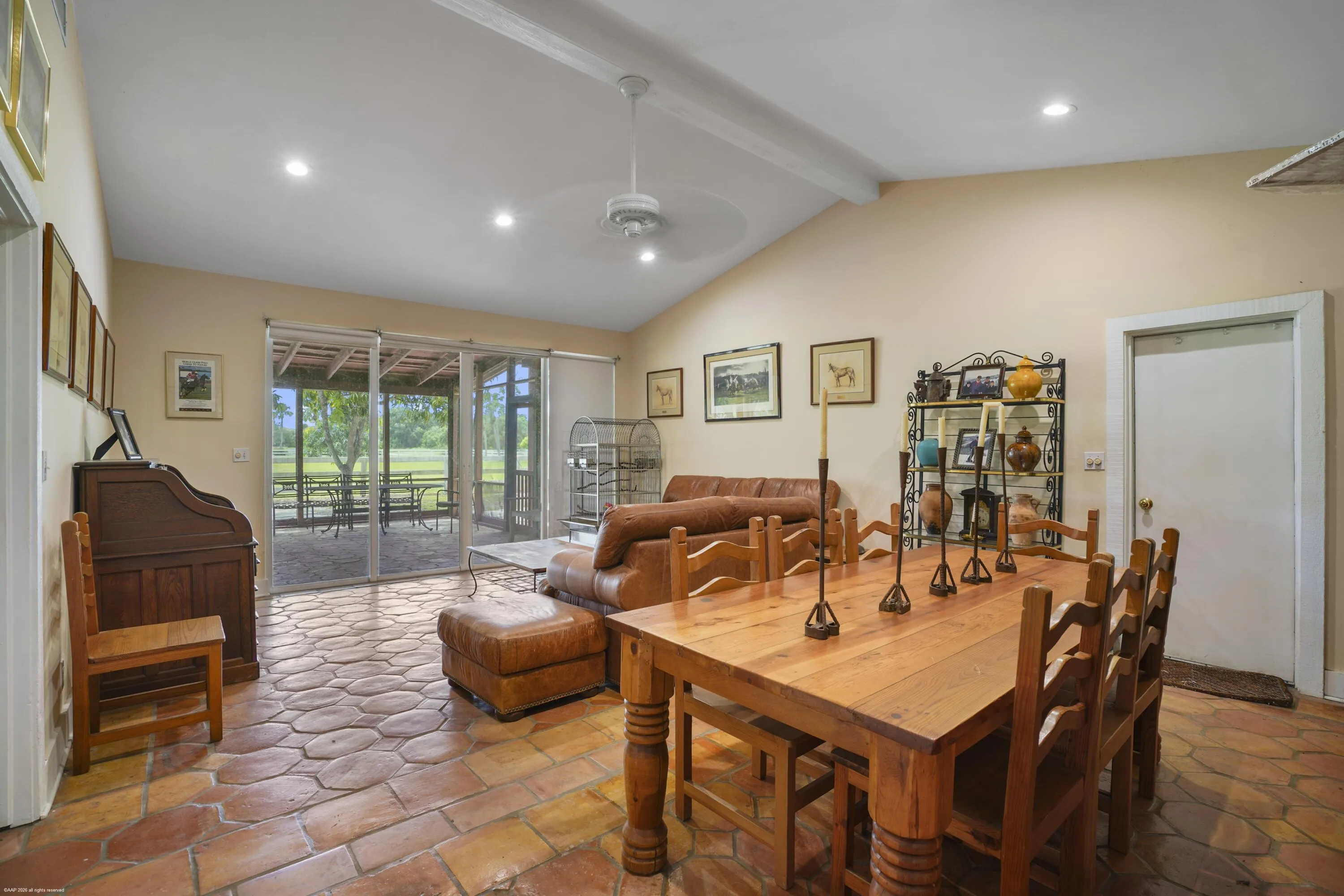 Barn Lounge