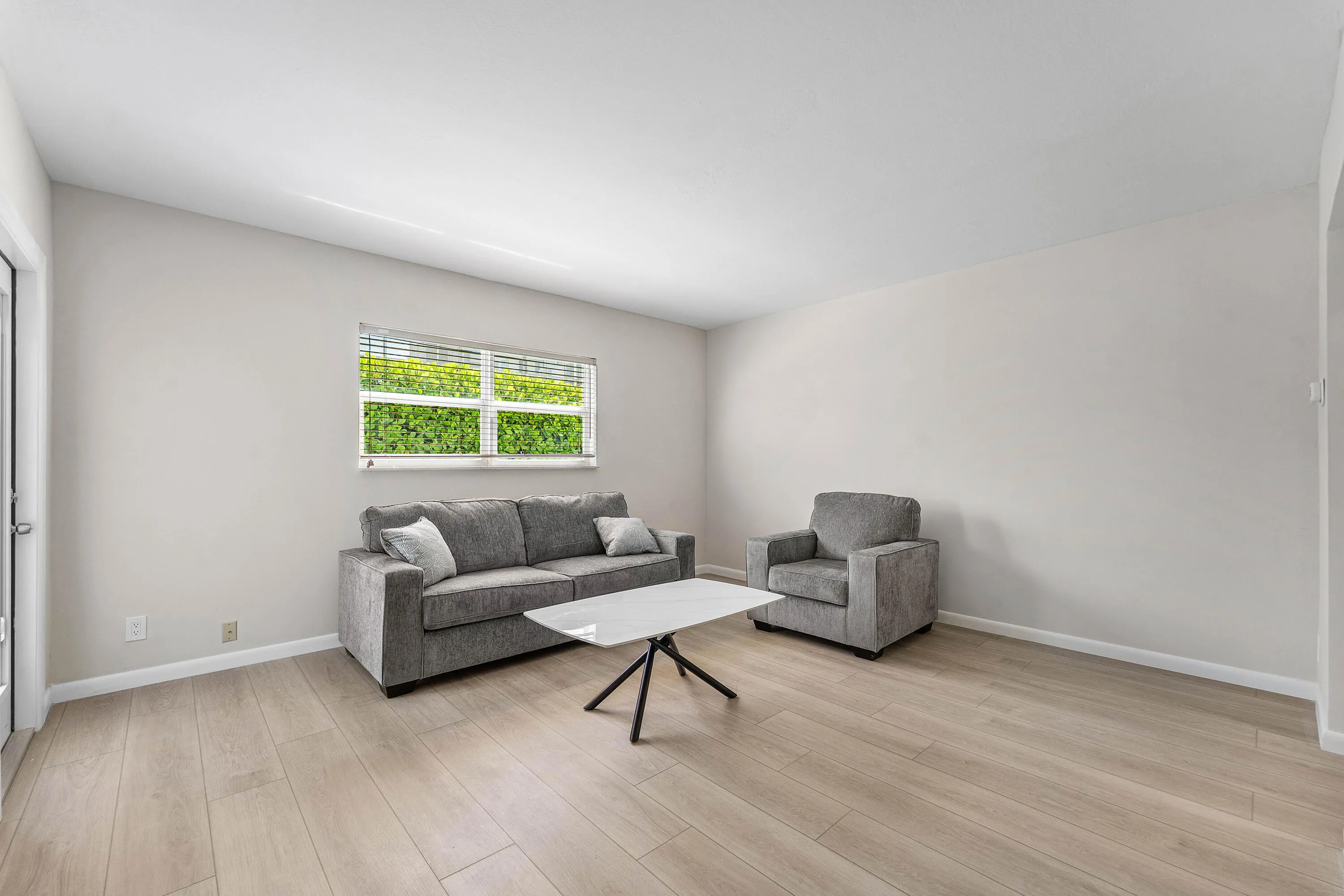 006-1212Southeast2ndCourt-103-FortLauder
