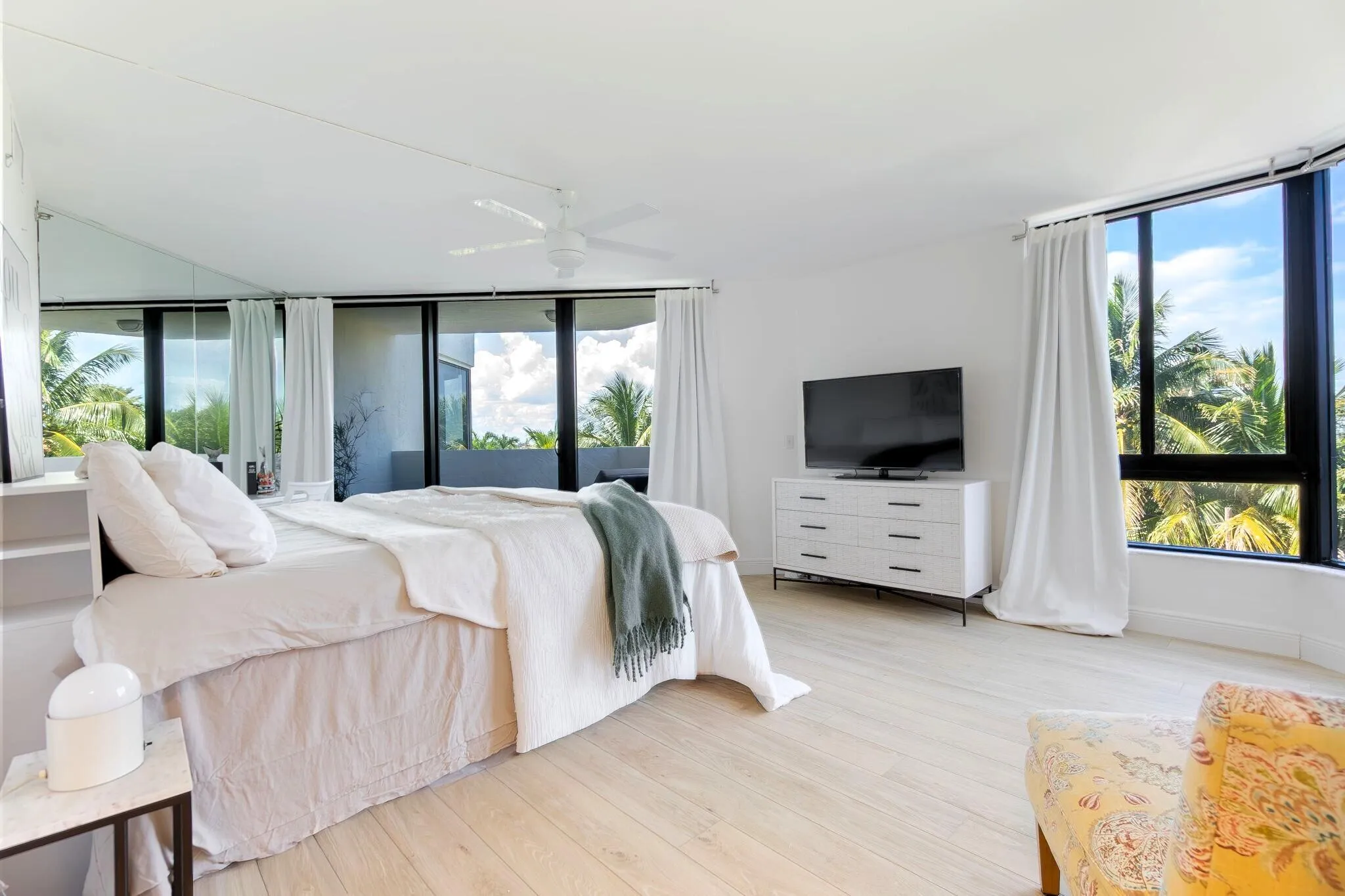 TH MASTR BED