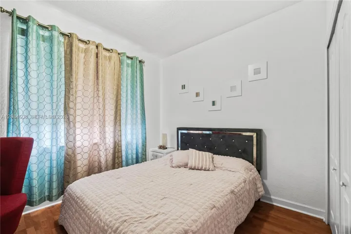 Photo 29