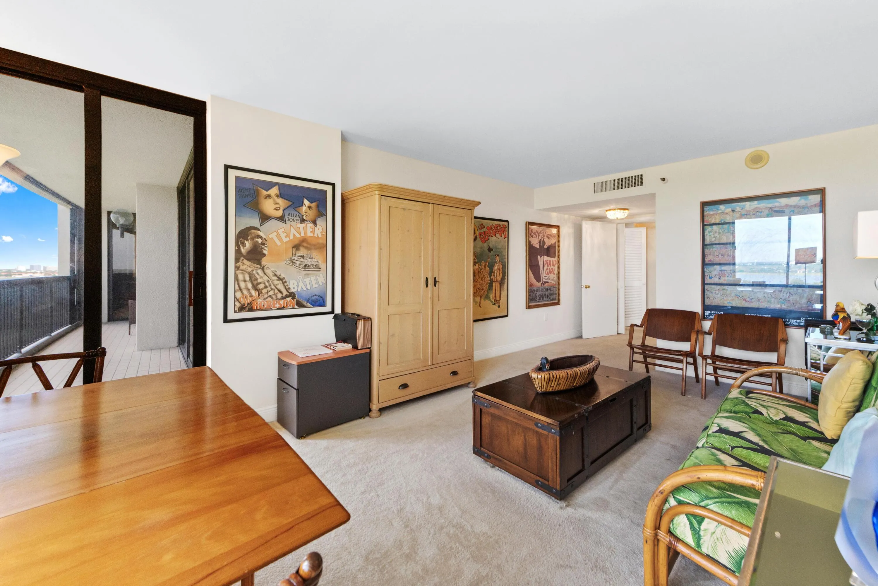 26 family room/BR2