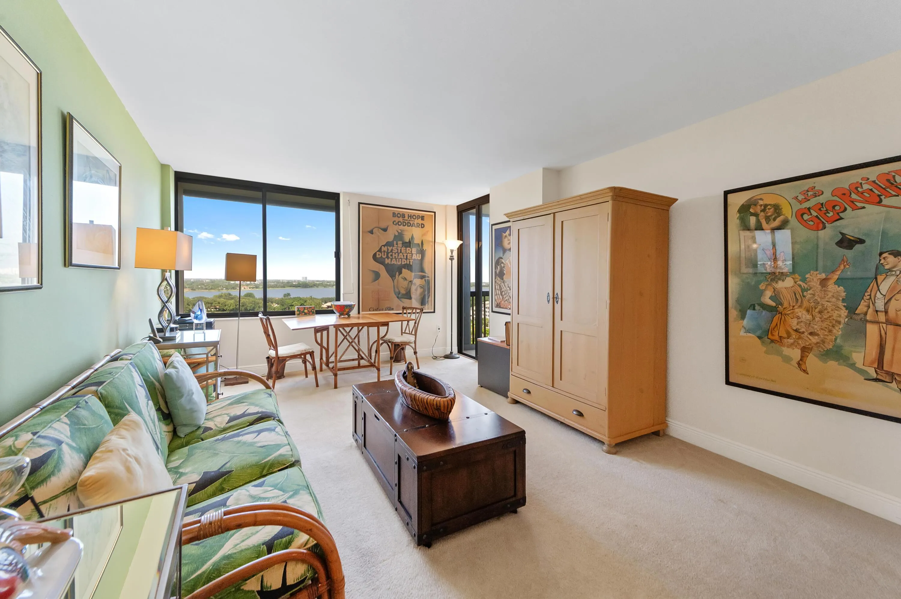 25 family room/BR2