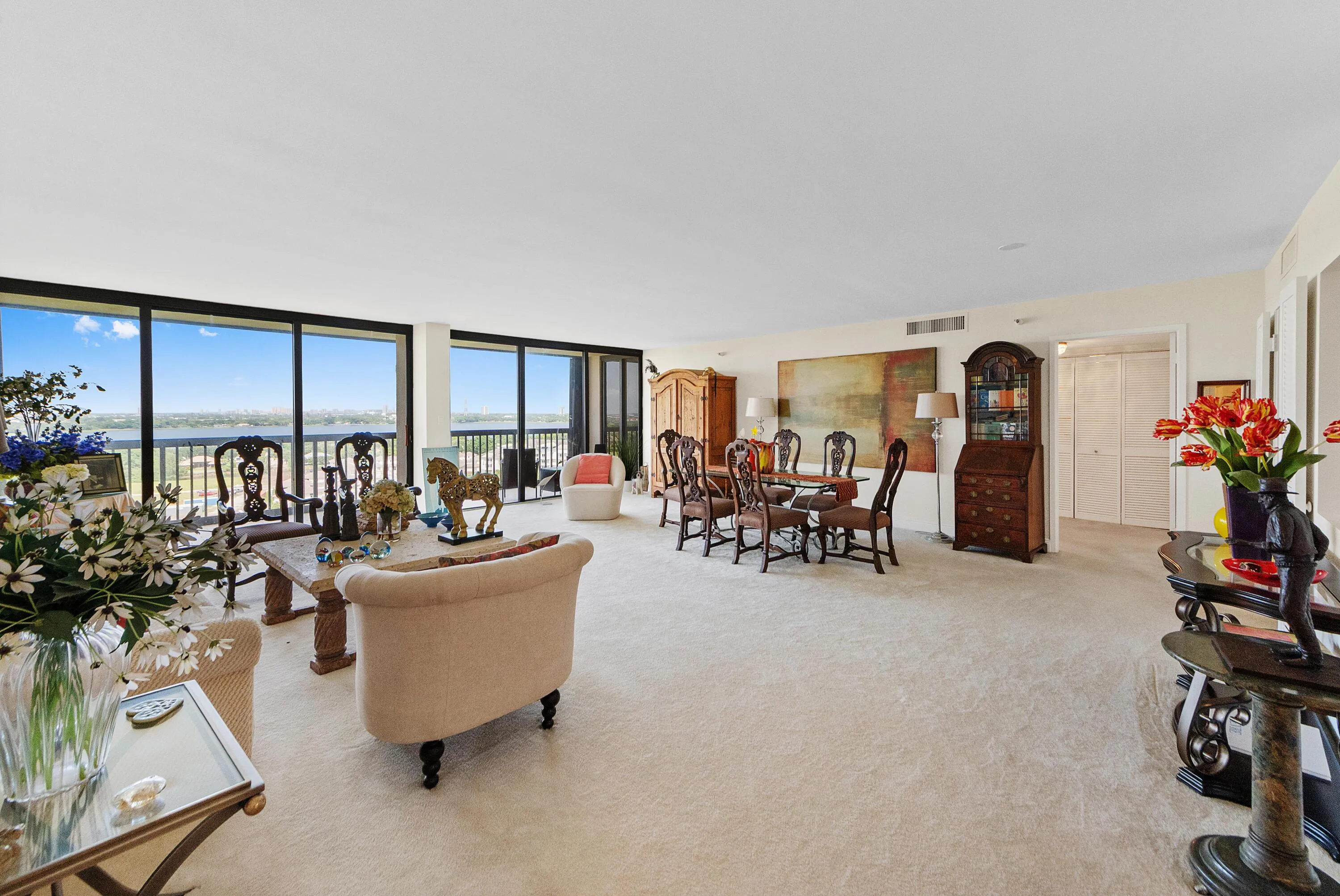 06 Living room 02