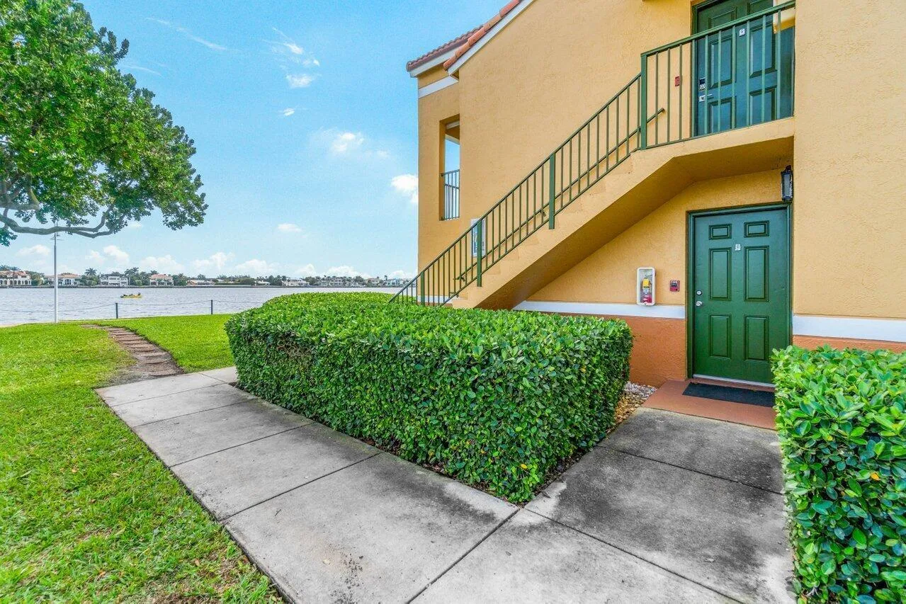002-180YachtClubWay-Unit102-Hypoluxo-FL-