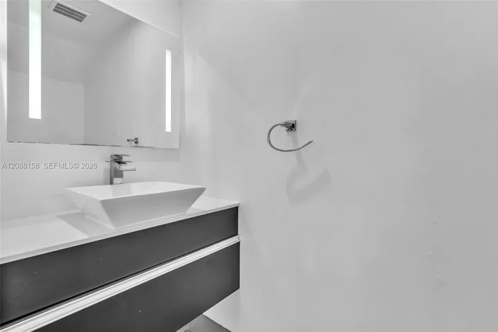 Half bathroom first floor