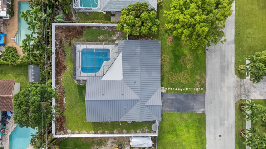 Overhead view/Fenced Lot