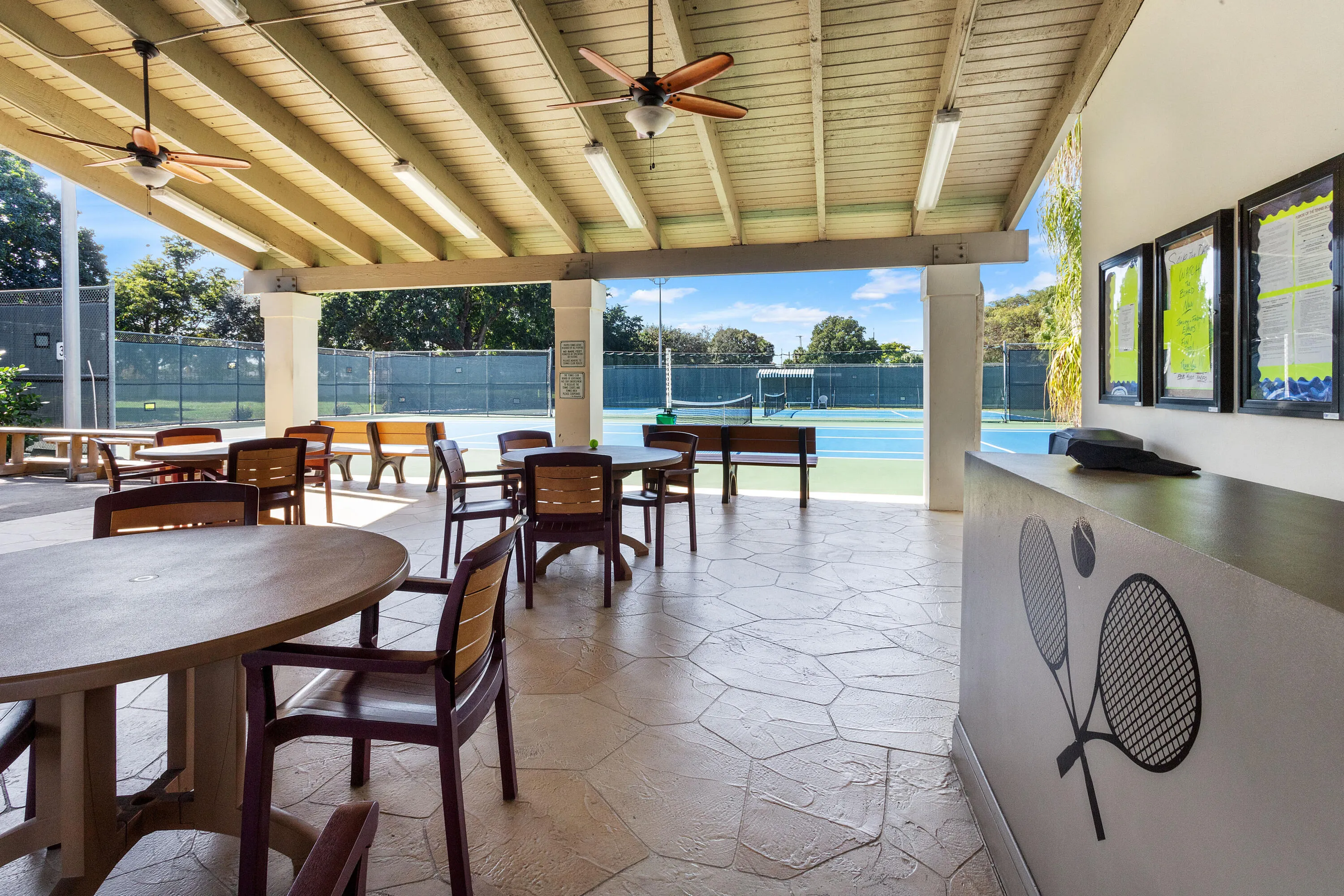 Tennis Club