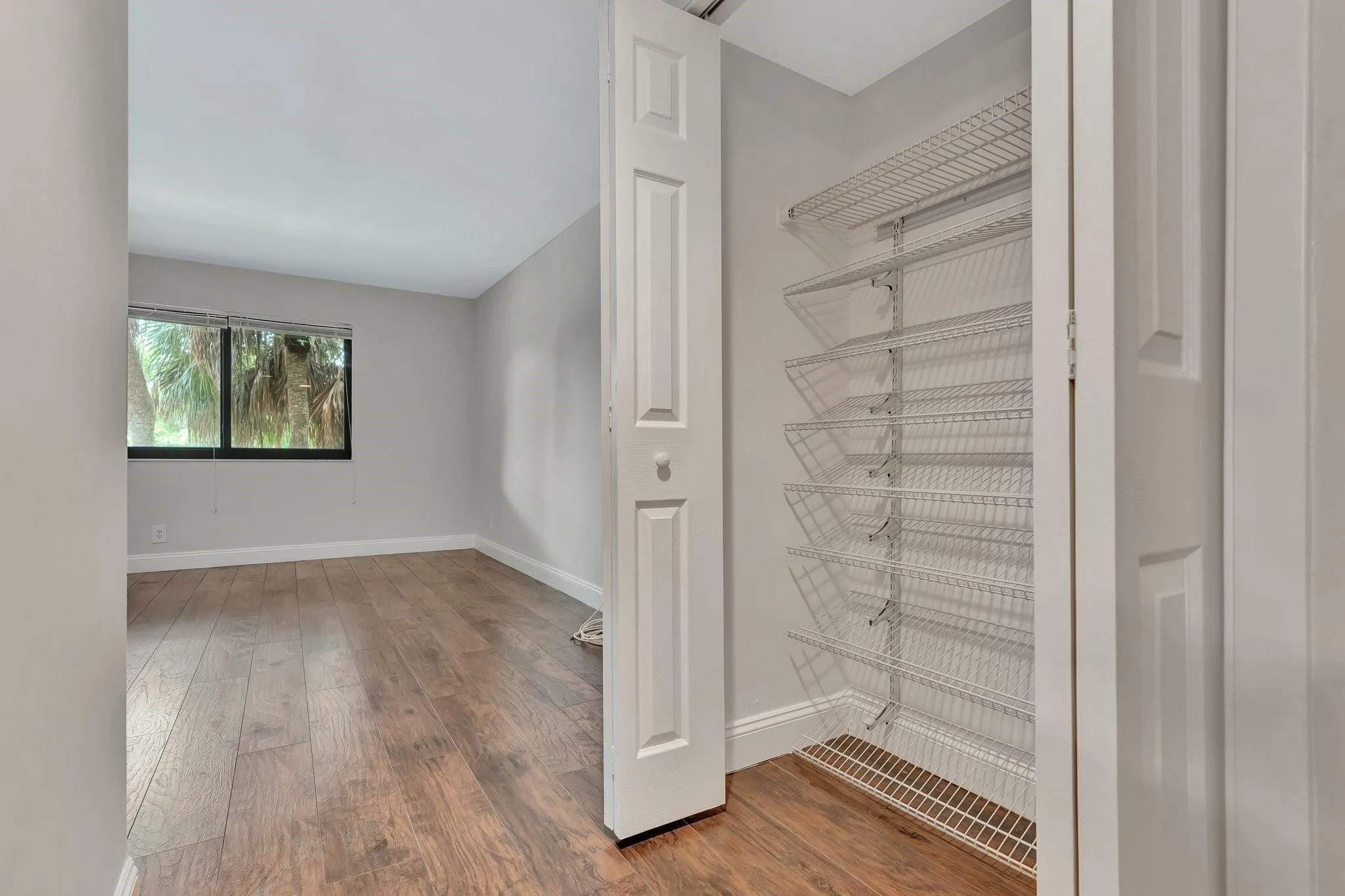 Extra second closet space in primary bedroom