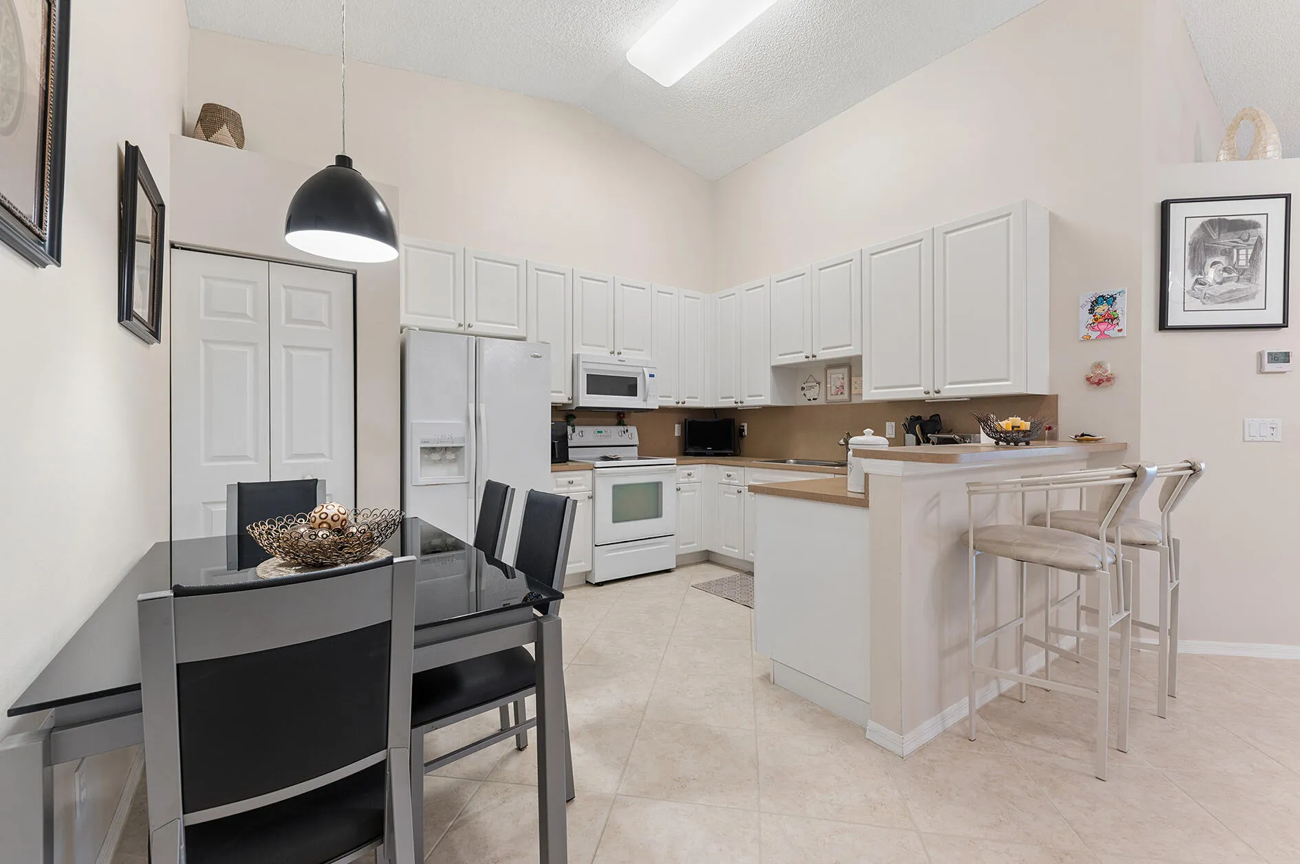 Eat in Kitchen
