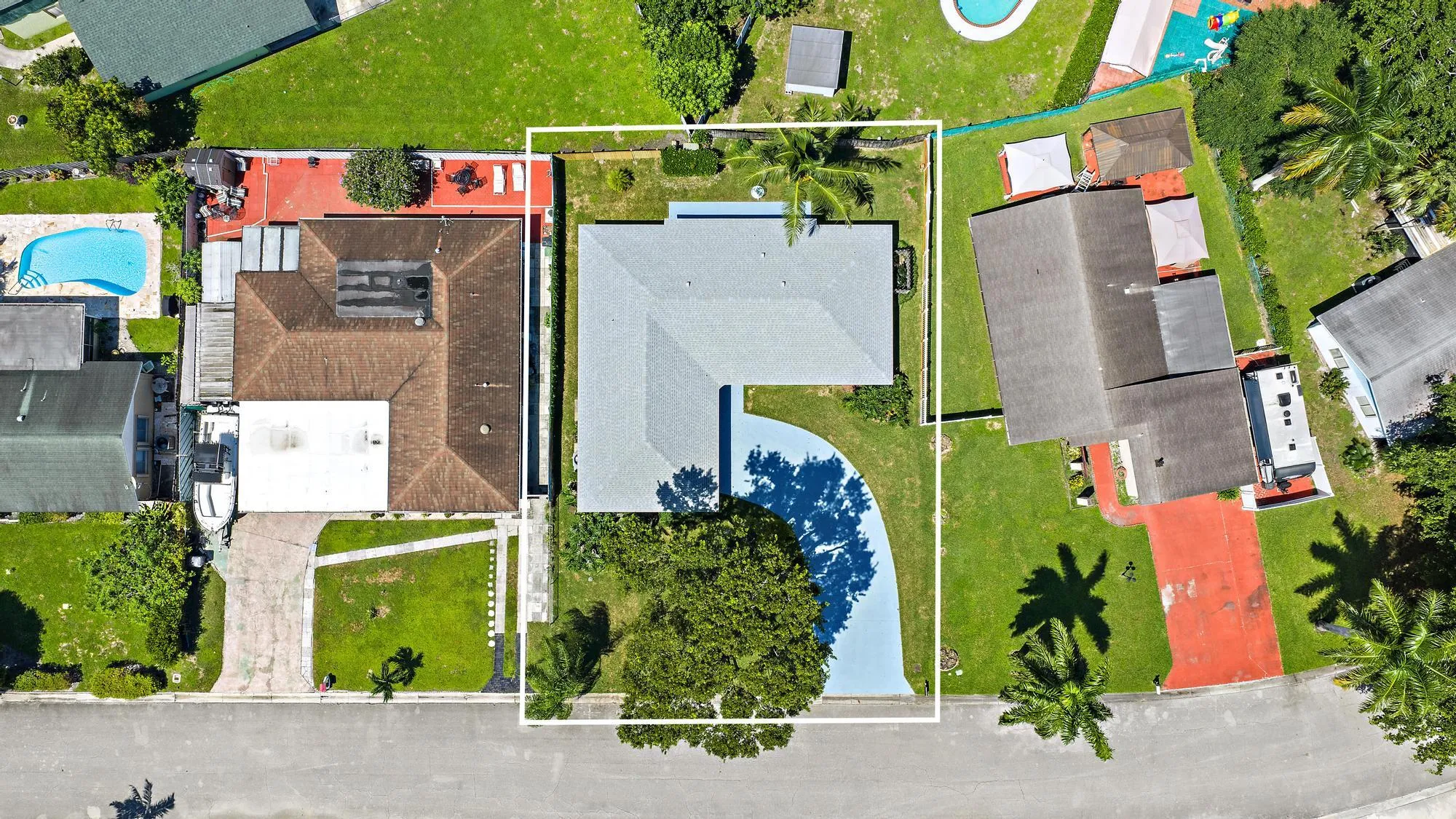 1633 Woods Bend Rd-25