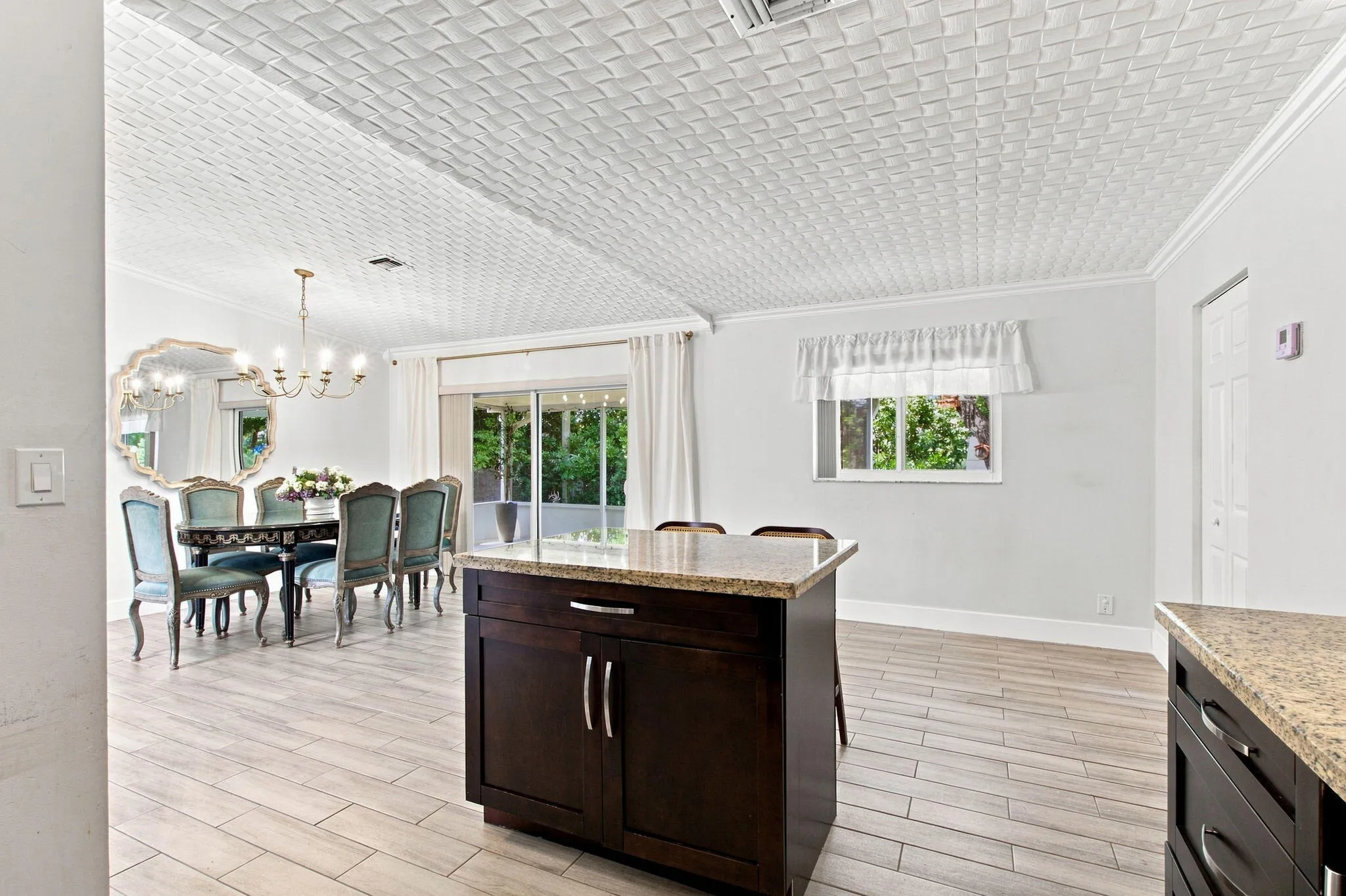 12-web-or-mls-3130-n-72nd-terrace