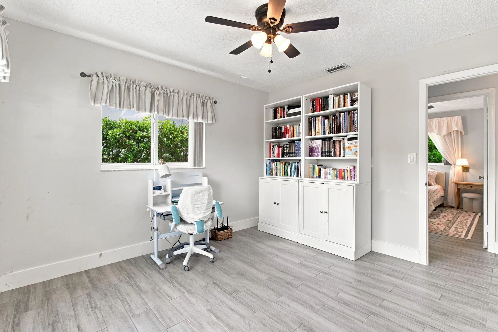 17-web-or-mls-3130-n-72nd-terrace