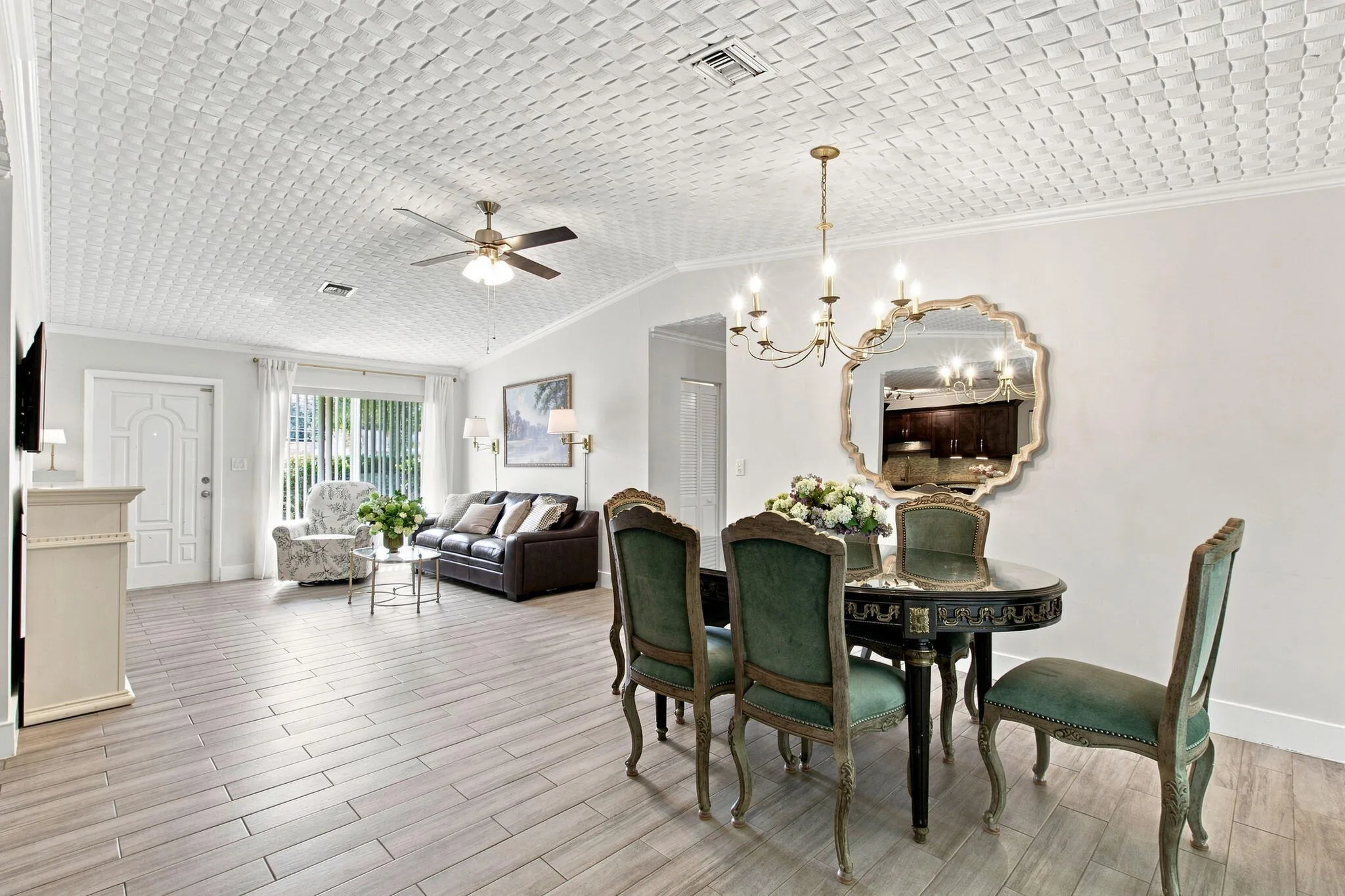 7-web-or-mls-3130-n-72nd-terrace
