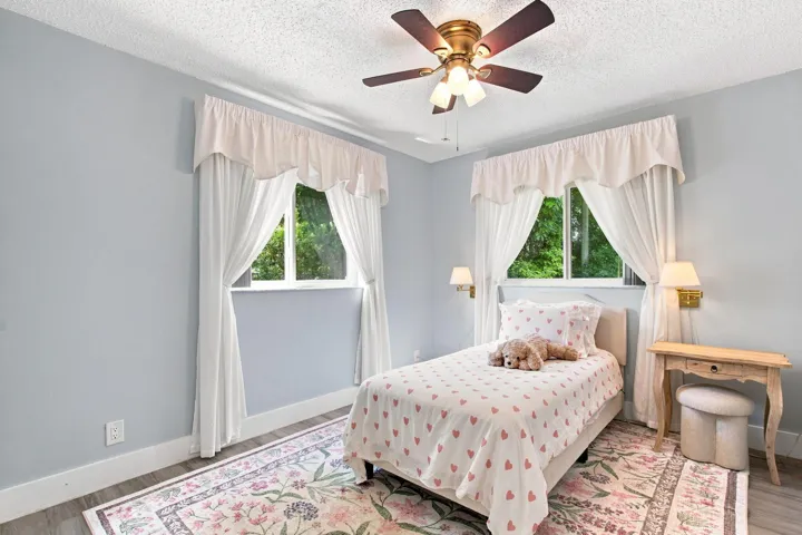 16-web-or-mls-3130-n-72nd-terrace
