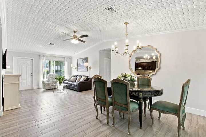 7-web-or-mls-3130-n-72nd-terrace