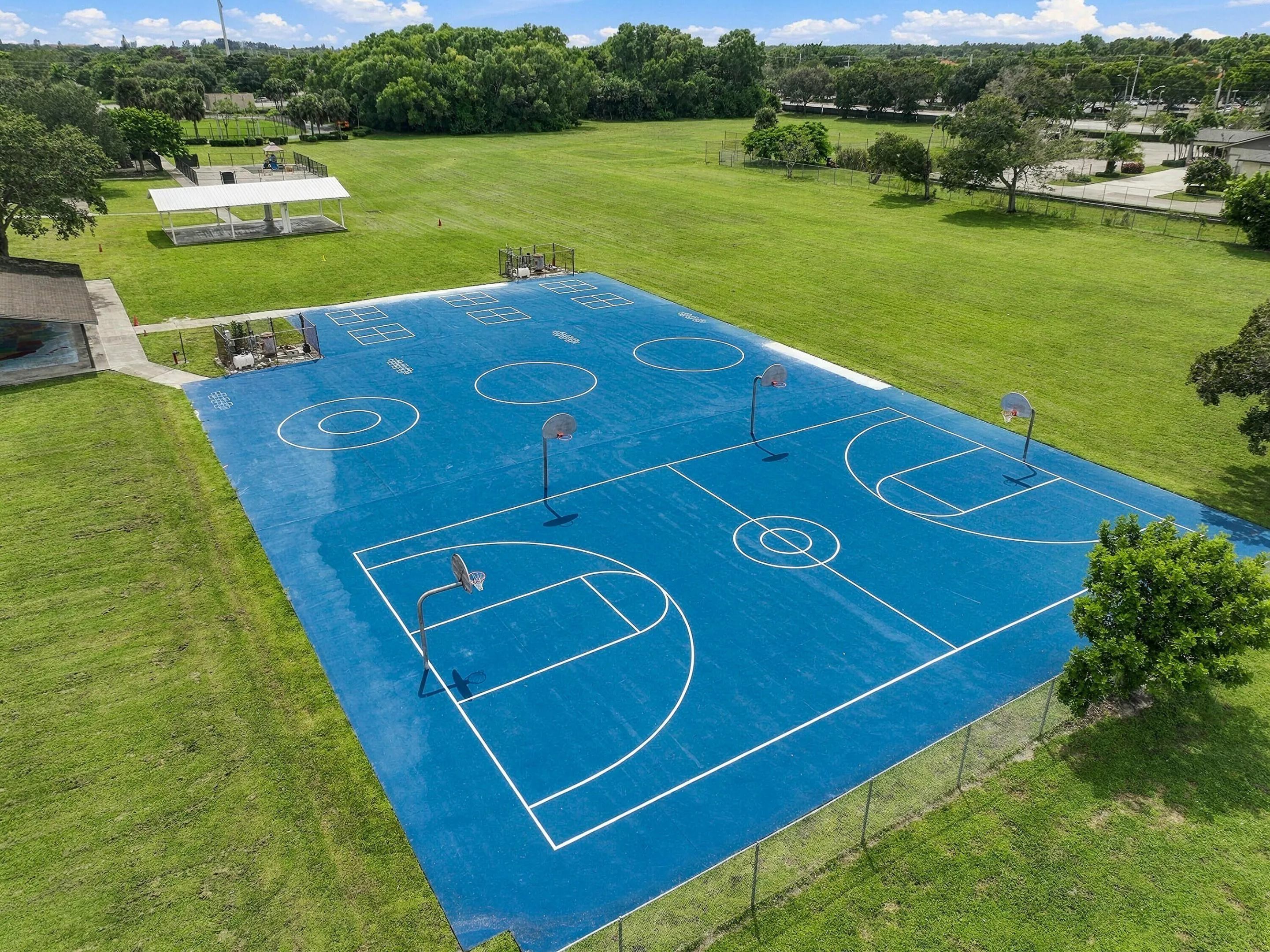 COMMUNITY BASKETBALL