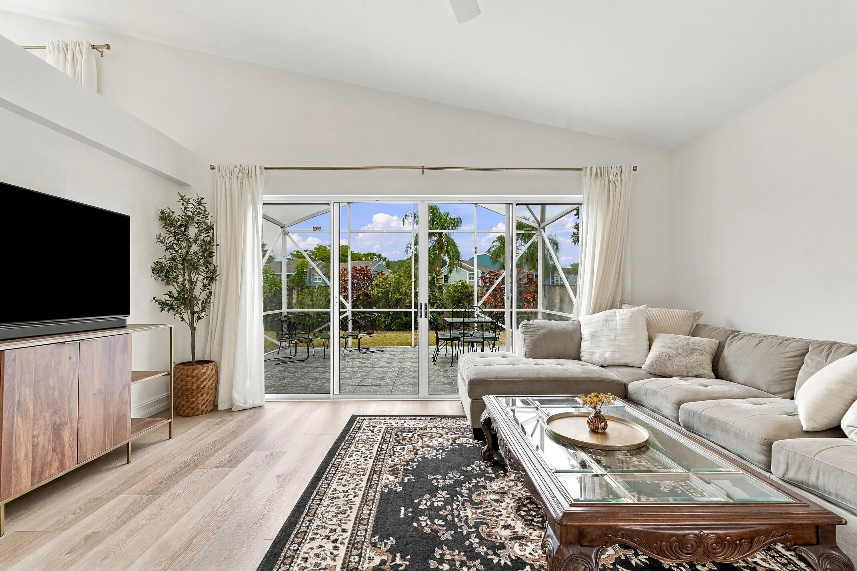 OPEN TO PATIO