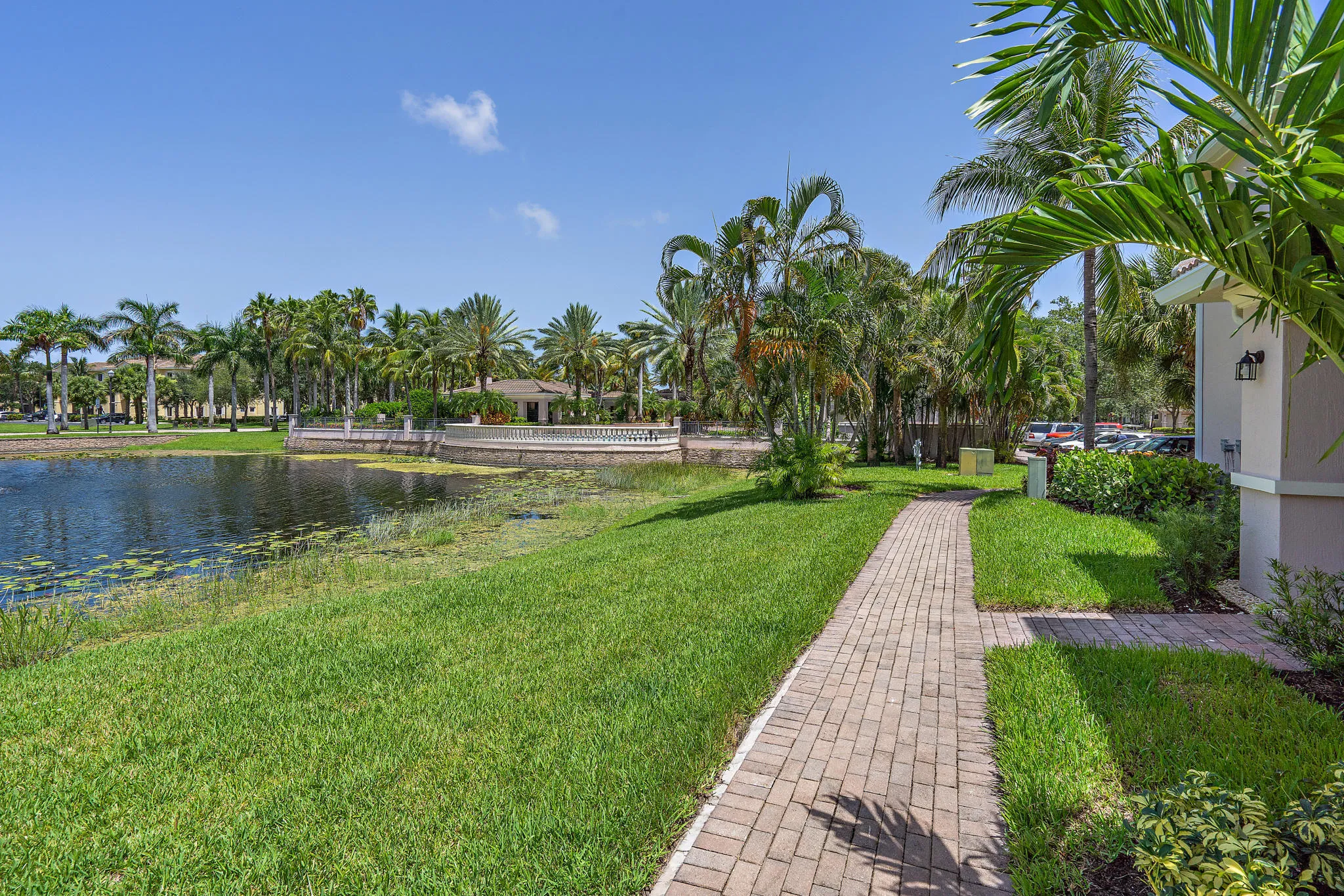 003-2810GrandePkwy107-PalmBeachGardens-F