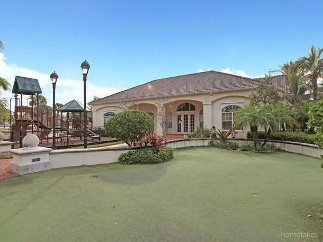 Fiore Putting Green