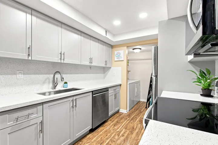 13-web-or-mls-7175-nova-dr-502