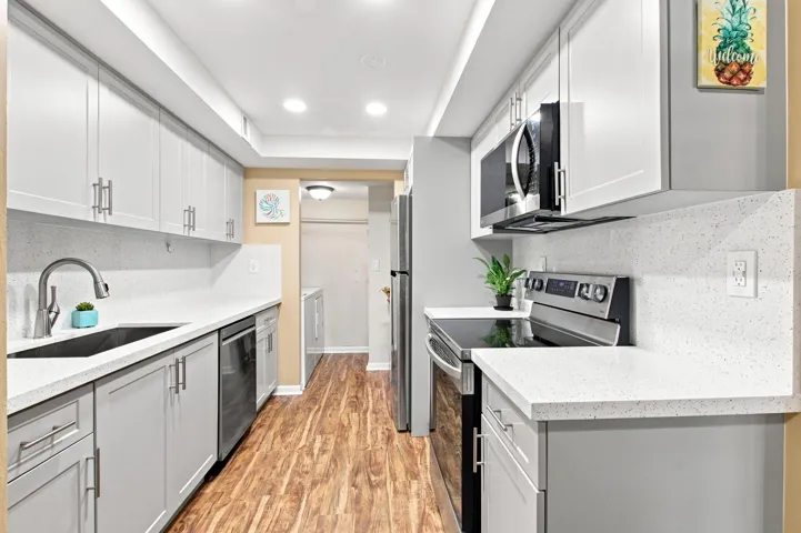 11-web-or-mls-7175-nova-dr-502
