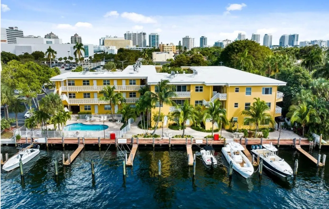 Middle River Villas Boat Slips