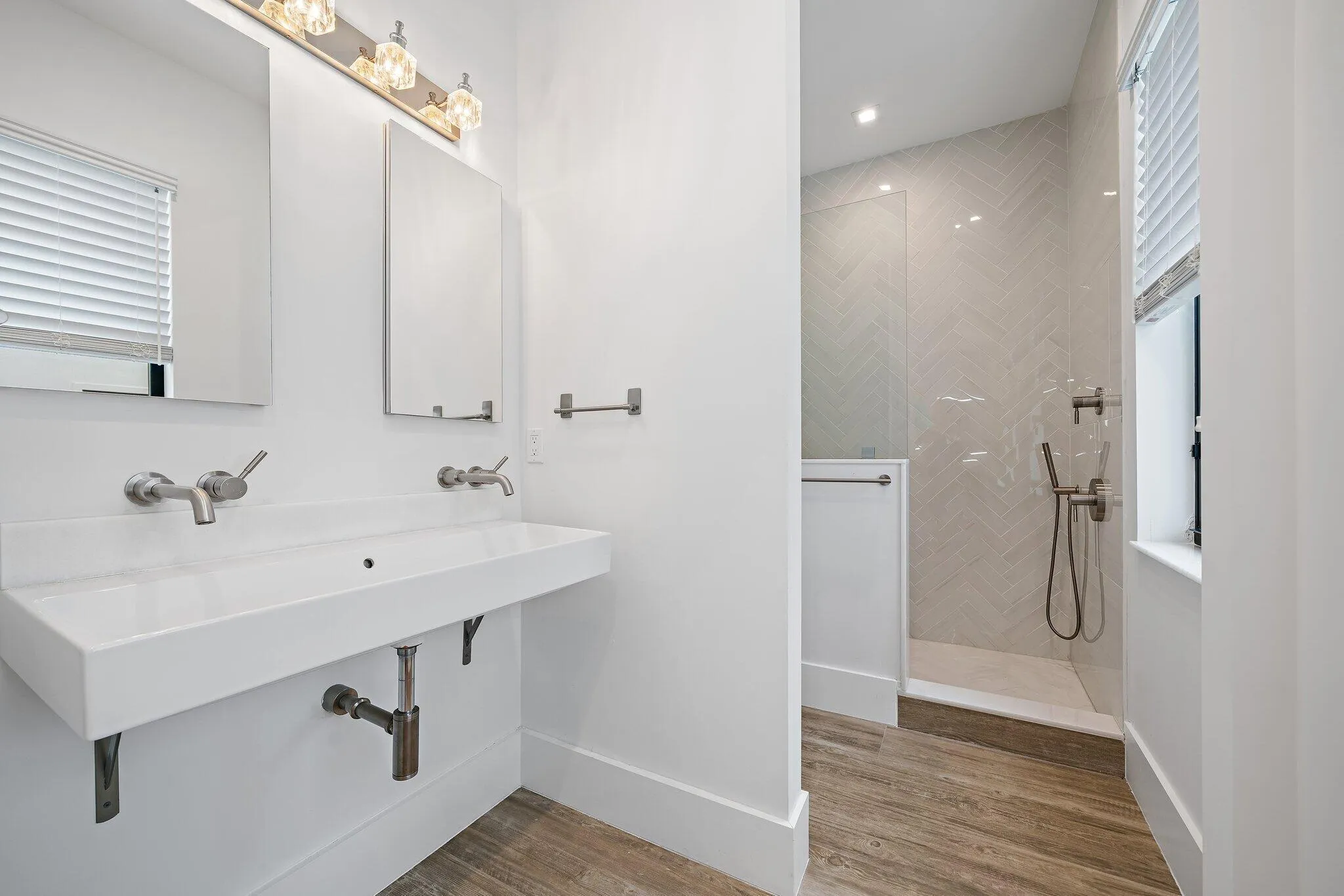 2nd Level Bathroom (2)