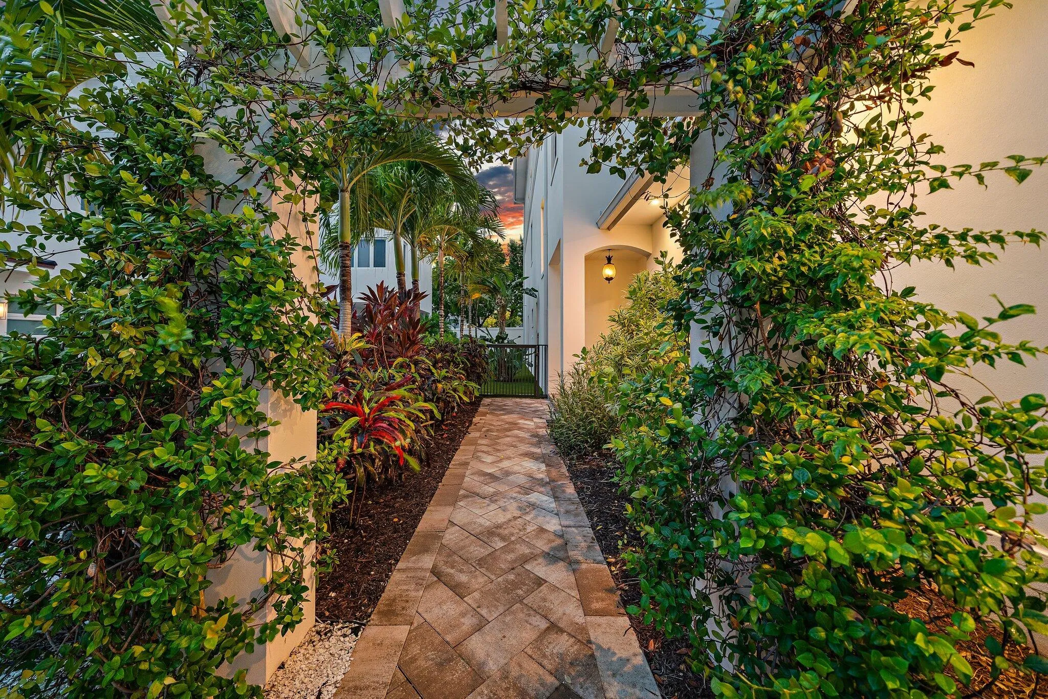 030-481OceanRidgeWay-JunoBeach-SMALL