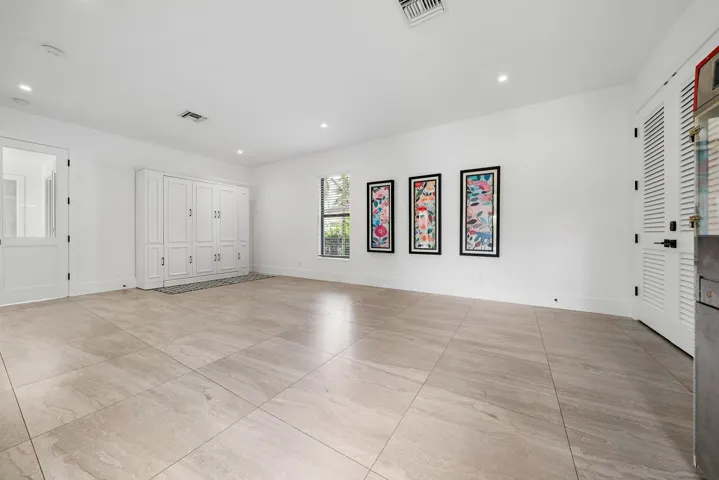 Game Room & Murphy Bed