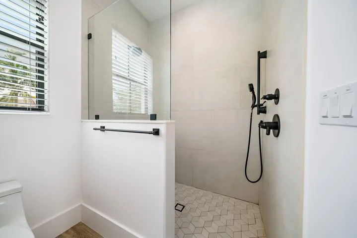 2nd Level Bath