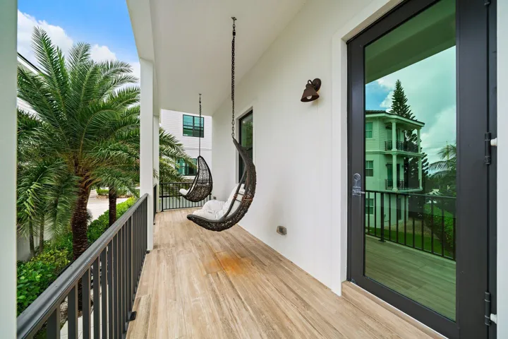 Second Level Balcony (ocean views)