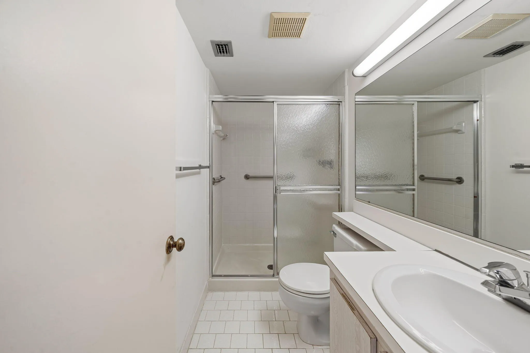 Primaryb Bath