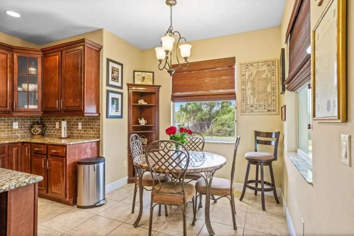 Breakfast nook