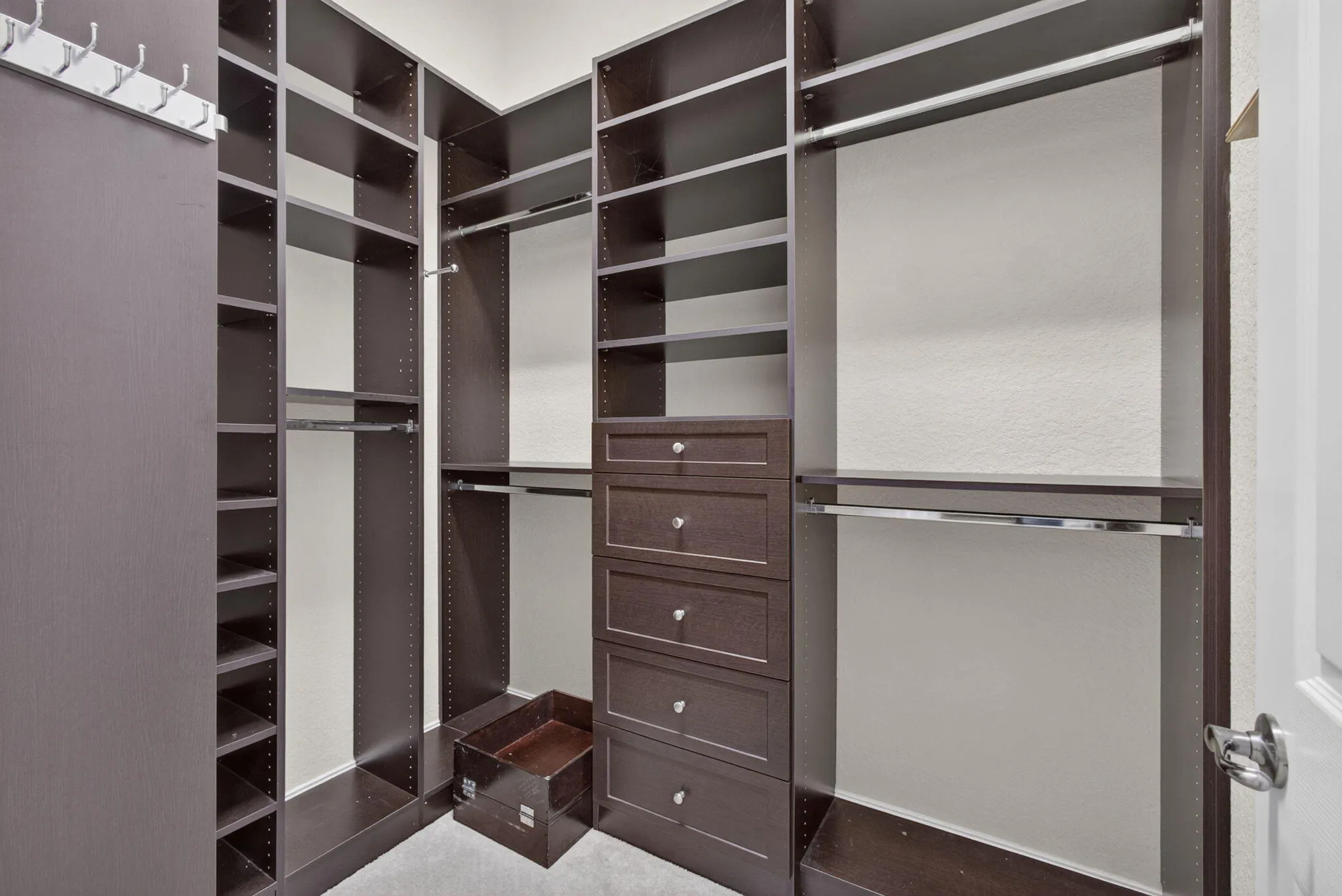 cloet built-ins