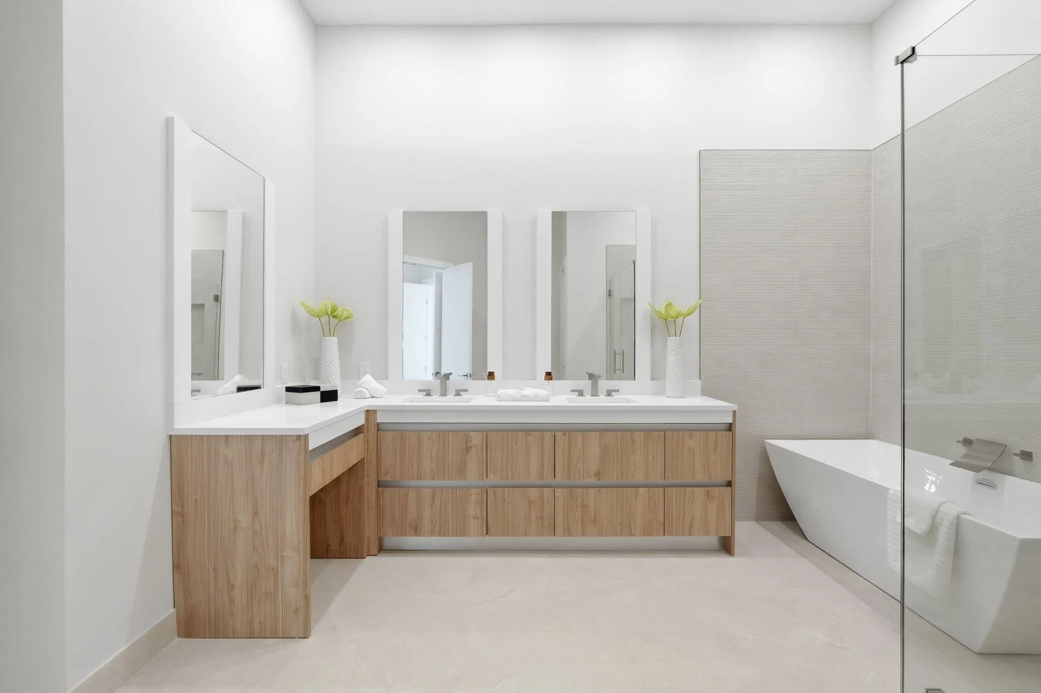7-web-or-mls-7695_Villa_D_Este_Way_07824