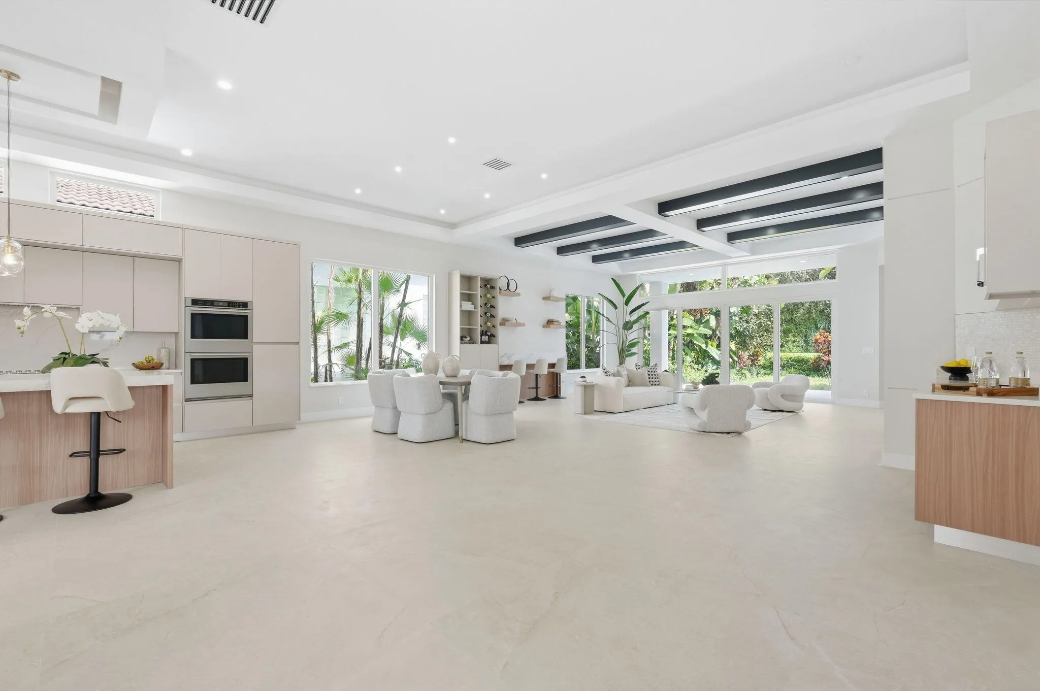 21-web-or-mls-7695_Villa_D_Este_Way_0788