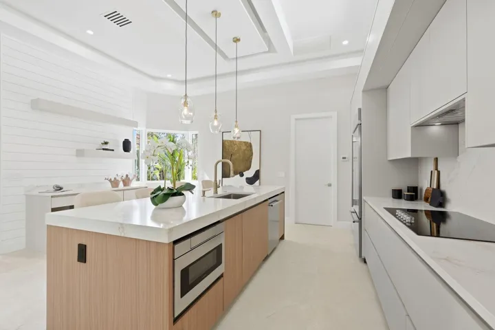 17-web-or-mls-7695_Villa_D_Este_Way_0787