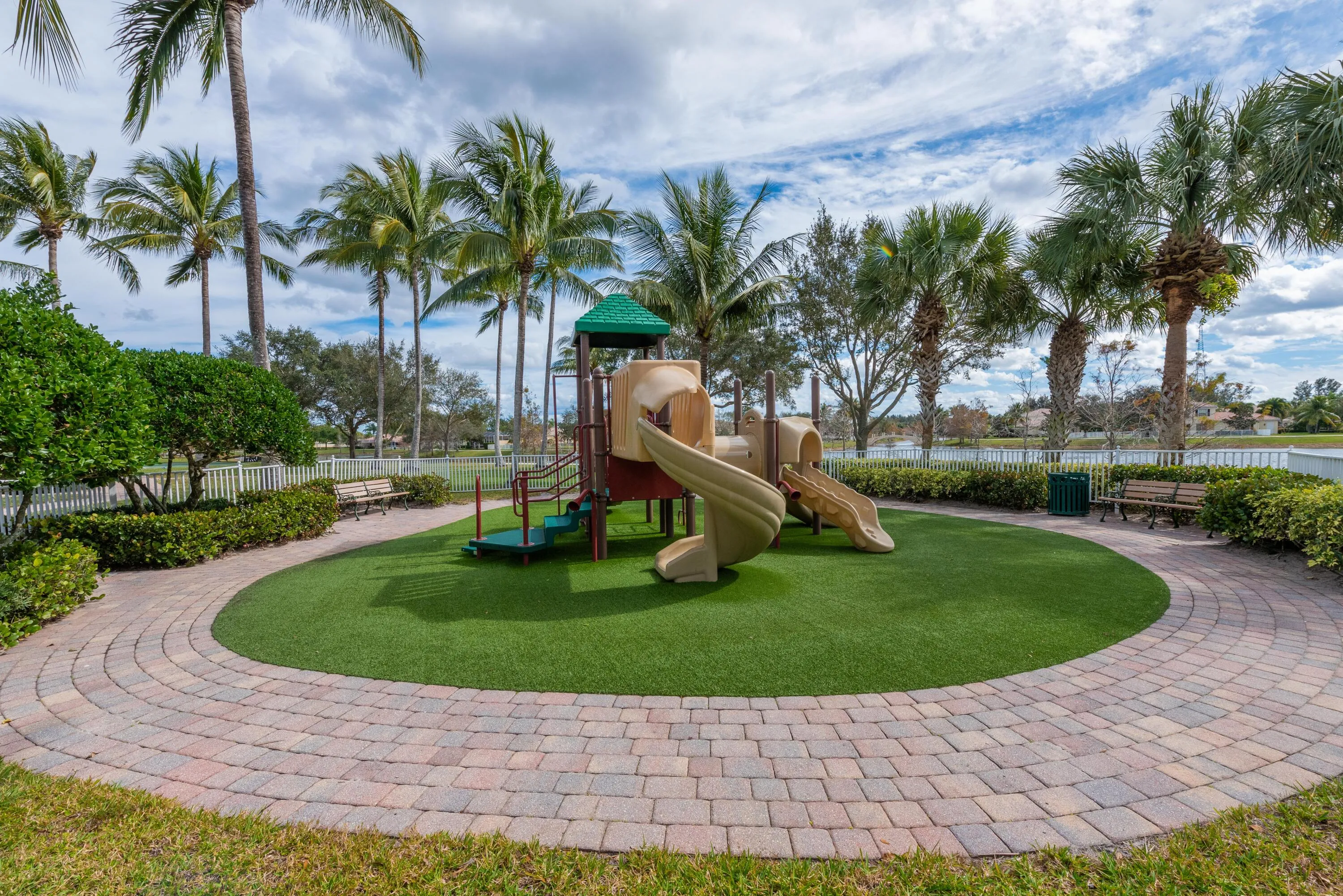 VillageWalk 04