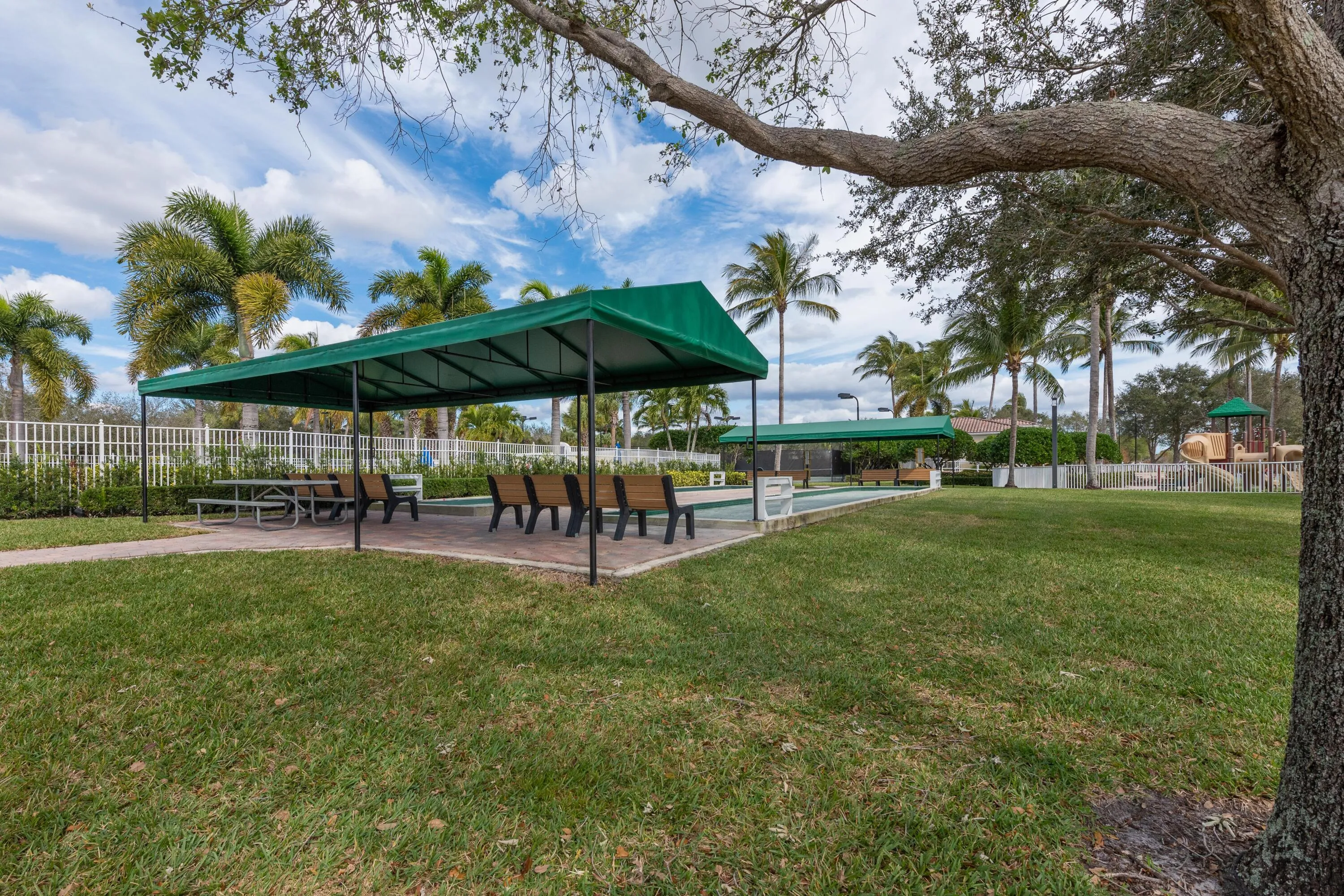 VillageWalk 06