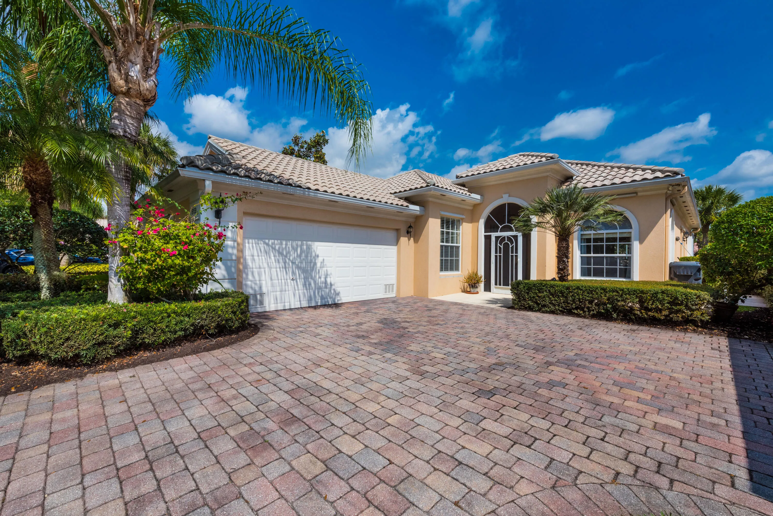 8159 Nevis Pl-3