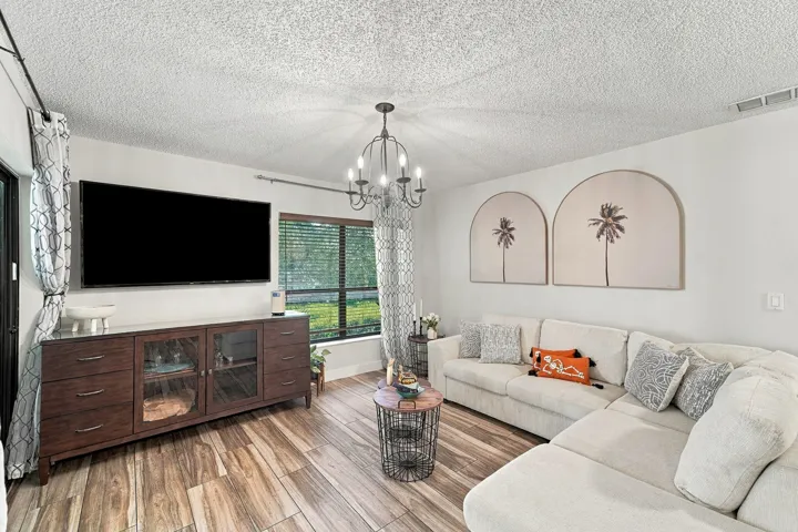 06_living room