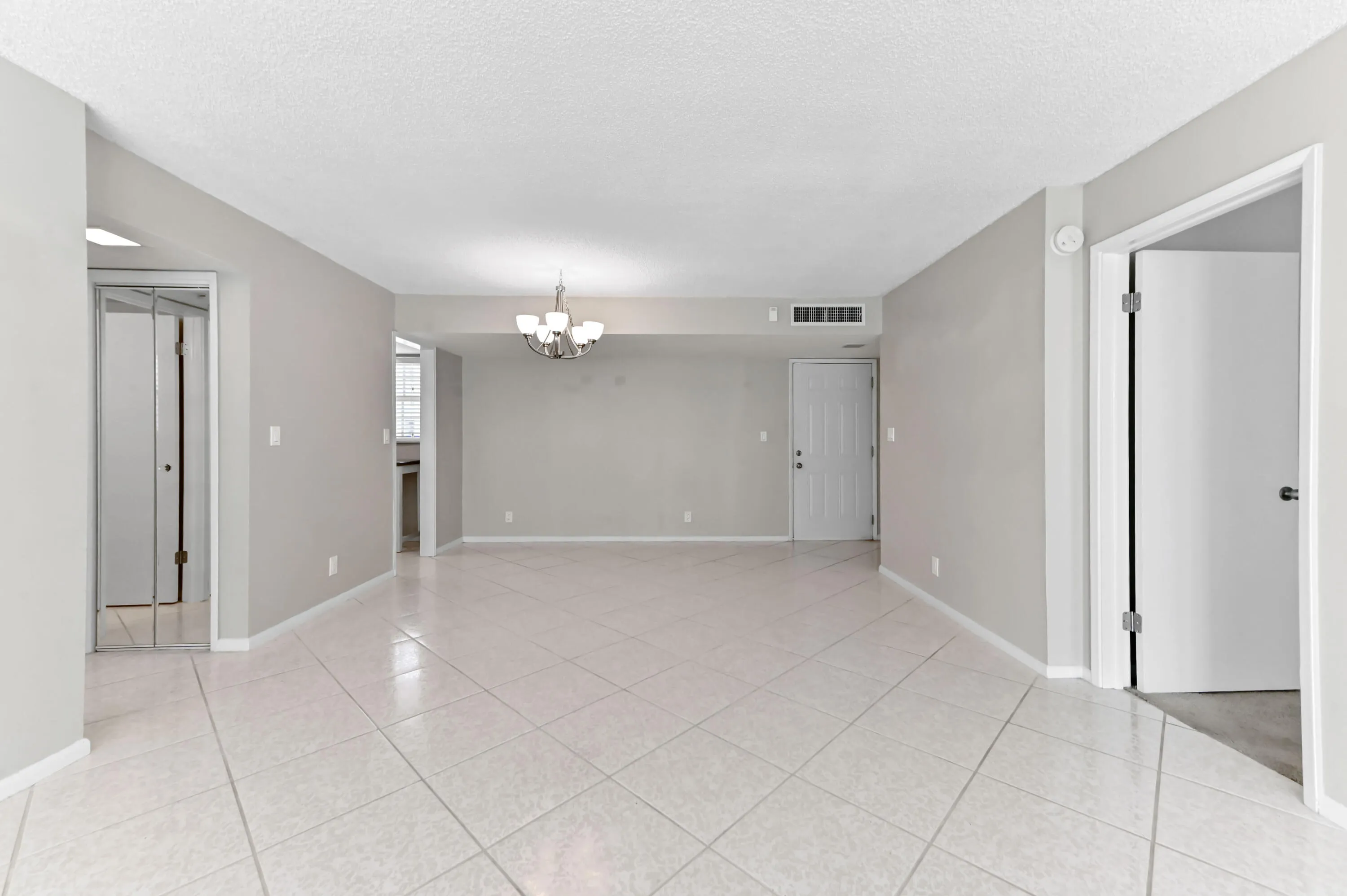 09 living room 01