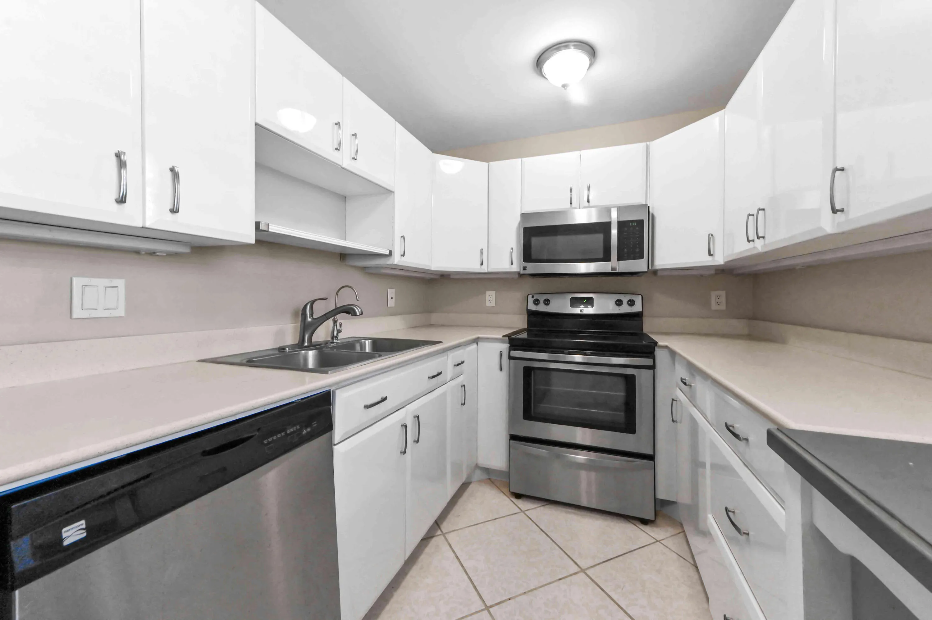 08 kitchen 02