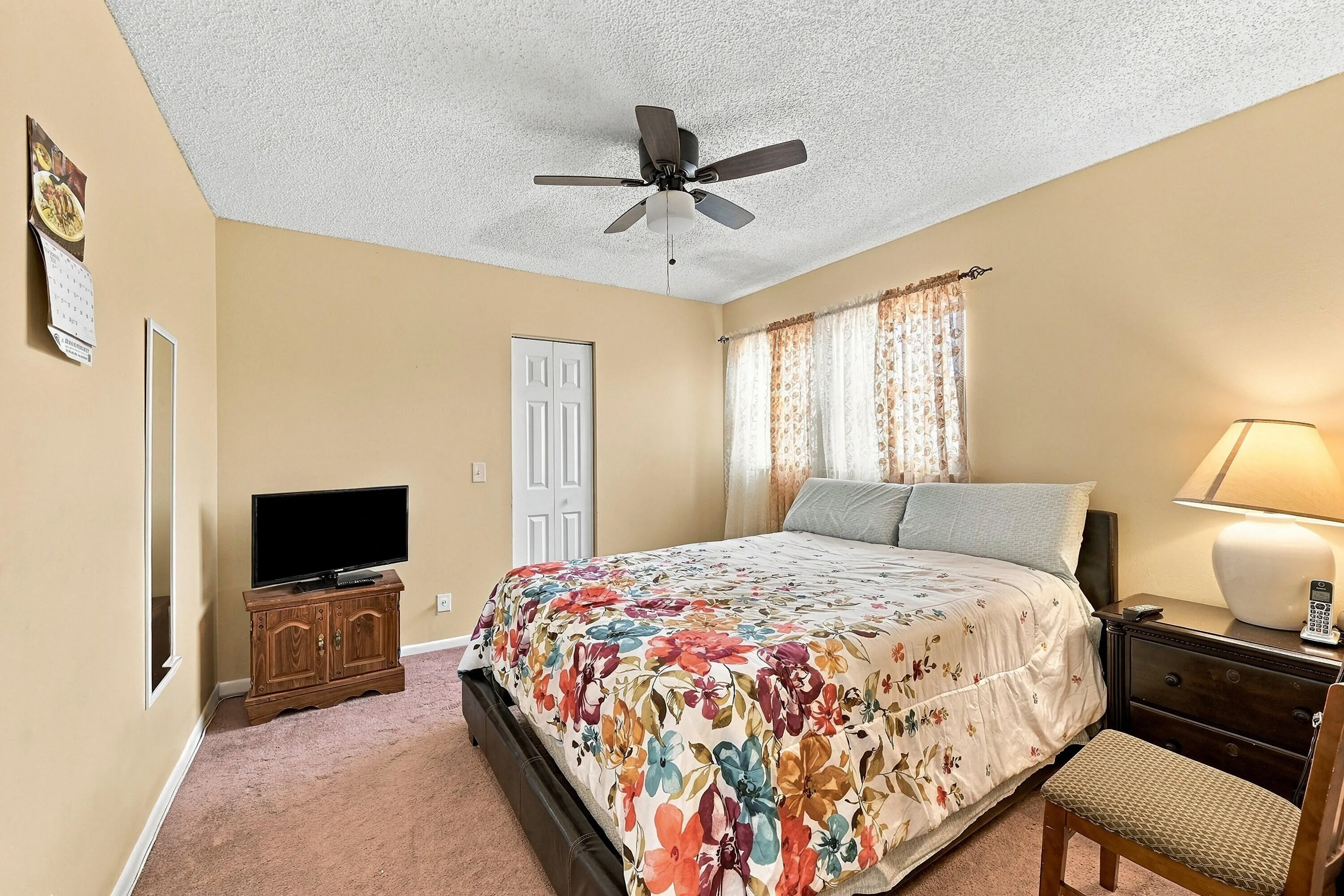 29_stl_7140_with_tv